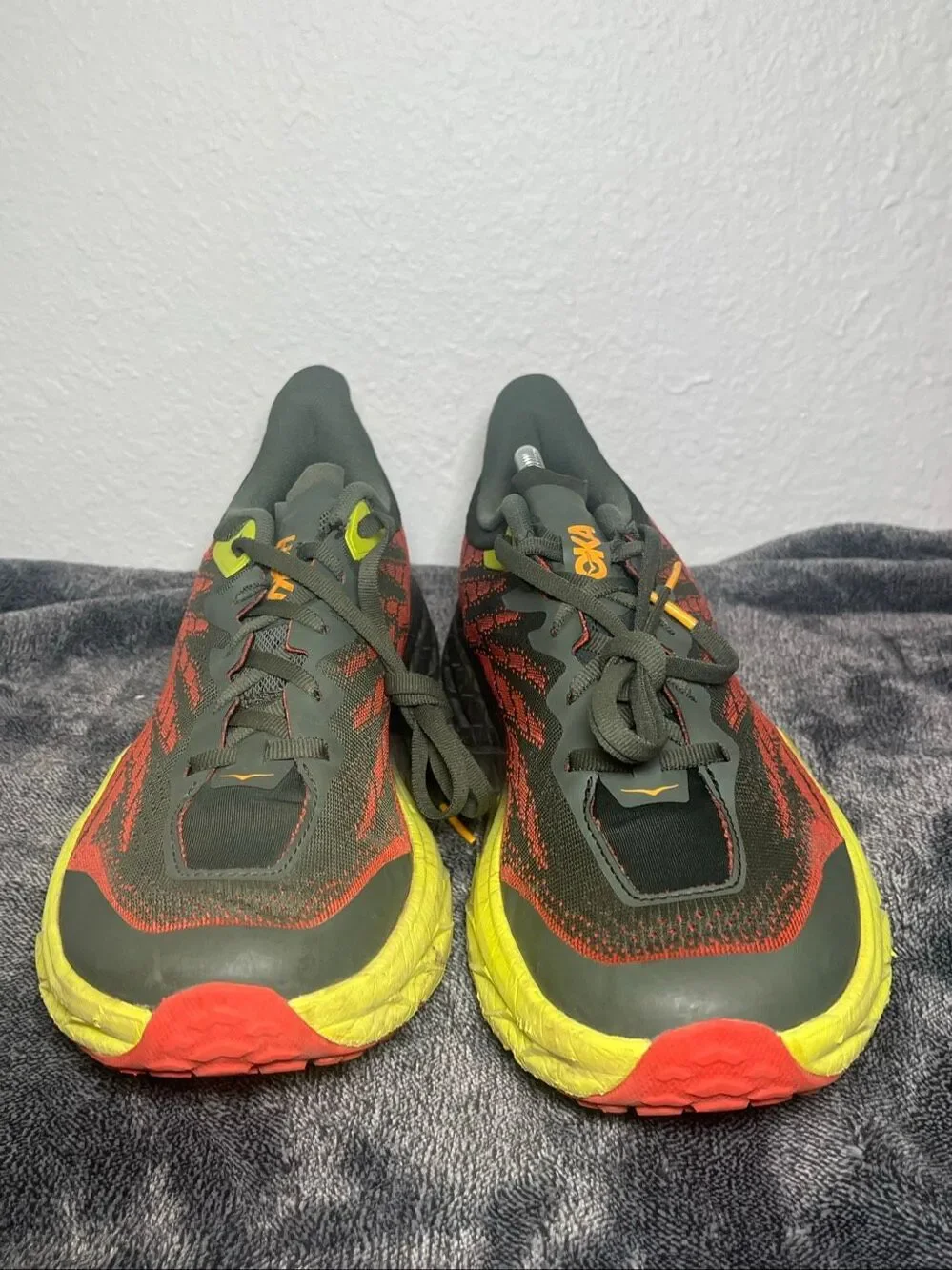 Hoka One One Speedgoat 5 Men’s Size 11 D Trail Running Shoes Thyme Fiesta 112315